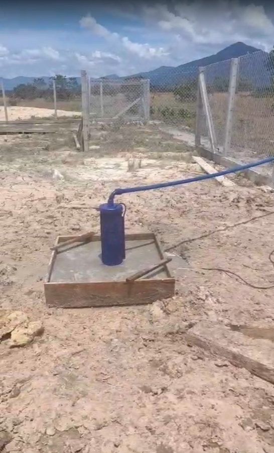 Poço artesiano pronto, com bomba submersa, em Amajari, Roraima